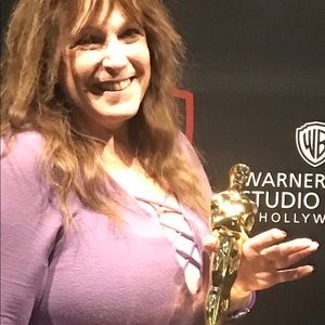 Meet your Posher, Robin